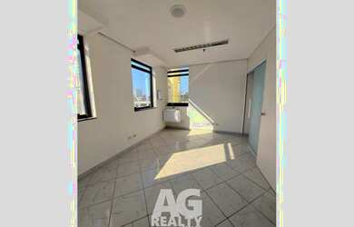 Imagem 11: Sala comercial ao lado do metrô Santana