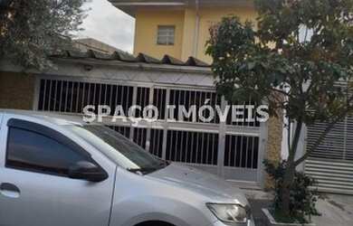 Imagem: A casa possui 3 Dormitórios, 3 Banheiros, 3 Vagas na garagem