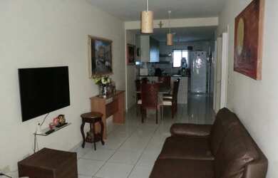 Imagem: A casa possui 4 Dormitórios, 3 Banheiros, 2 Vagas na garagem