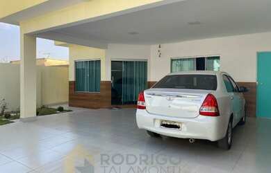 Imagem: A casa em condomínio possui 3 Dormitórios, 3 Banheiros, 3