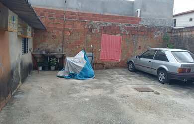 Imagem: A casa possui 2 Dormitórios, 1 Banheiro, 65m² de Área e