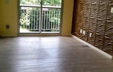 Imagem: O apartamento possui 3 Dormitórios, 1 Banheiro, 1 Vaga na garagem