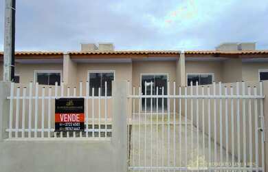 Imagem: A casa possui 2 Dormitórios, 1 Banheiro, 1 Vaga na garagem