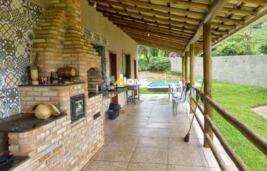 Imagem: A fazenda possui 1.000m² de Área e está localizado em Brumadinho