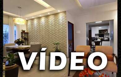 Imagem: A casa em condomínio possui 4 Dormitórios, 5 Banheiros, 300m²