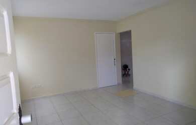 Imagem: O apartamento possui 3 Dormitórios, 1 Banheiro, 1 Vaga na garagem