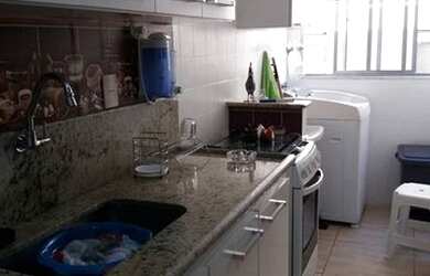 Imagem: A casa possui 2 Dormitórios, 1 Banheiro, 1 Vaga na garagem