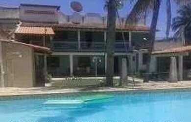 Imagem: A casa possui 5 Dormitórios, 5 Banheiros, 2 Vagas na garagem