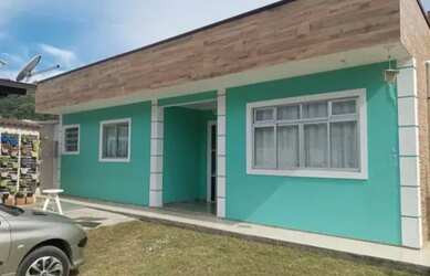 Imagem: A casa possui 3 Dormitórios, 1 Banheiro e 1m² de Área e está