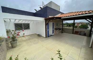 Imagem: O apartamento possui 5 Dormitórios, 4 Banheiros, 2 Vagas na