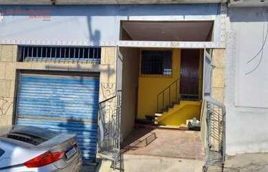 Imagem: A casa possui 1 Dormitório, 1 Banheiro, 1 Vaga na garagem