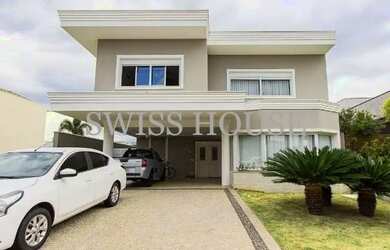 Imagem: A casa em condomínio possui 4 Dormitórios, 5 Banheiros, 4