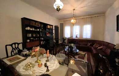 Imagem: A casa possui 2 Dormitórios, 2 Banheiros, 5 Vagas na garagem