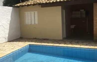 Imagem: A casa possui 3 Dormitórios e está localizado em Piedade