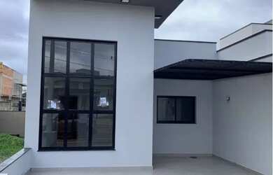 Imagem: A casa em condomínio possui 3 Dormitórios, 2 Banheiros, 2