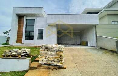 Imagem: A casa em condomínio possui 3 Dormitórios, 4 Banheiros, 4