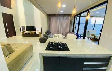 Imagem 7: Venda Casa com 200,00 metroQuadrado, 3 dormitório s , 4 vaga s . Swiss...