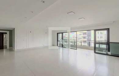 Imagem: O apartamento possui 4 Dormitórios, 4 Banheiros, 4 Vagas na