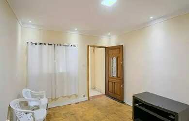 Imagem: A casa possui 2 Dormitórios, 1 Banheiro, 1 Vaga na garagem