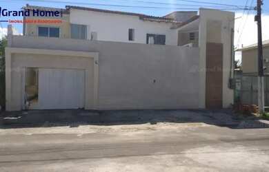 Imagem: A casa possui 3 Dormitórios, 2 Banheiros, 4 Vagas na garagem