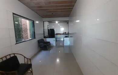 Imagem: A casa possui 3 Dormitórios, 3 Banheiros, 3 Vagas na garagem