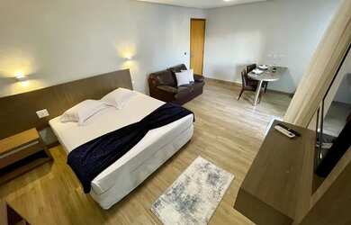 Imagem: A pousada chalé possui 1 Dormitório, 1 Vaga na garagem e