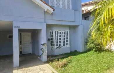 Imagem: A casa em condomínio possui 4 Dormitórios, 4 Banheiros, 4