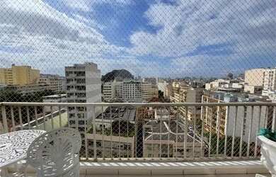 Imagem: O apartamento possui 4 Dormitórios, 3 Banheiros, 1 Vaga na