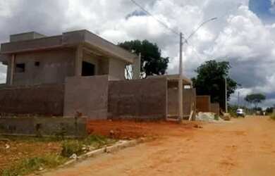 Imagem: O terreno possui 436m² de Área e está localizado em Taguatinga