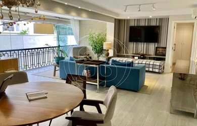 Imagem: O apartamento possui 2 Dormitórios, 4 Banheiros, 2 Vagas na