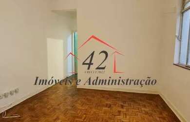 Imagem: O apartamento possui 1 Dormitório, 1 Banheiro, 70m² de Área