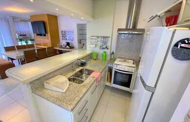 Imagem 8: Apartamento reformado, com 3 suítes, 2 vagas, à venda, 211 m² por R$...