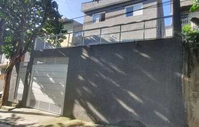 Imagem: A casa possui 5 Dormitórios, 4 Banheiros, 3 Vagas na garagem