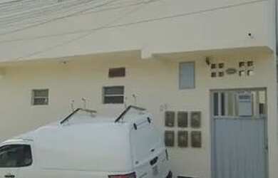 Imagem: A casa possui 2 Dormitórios, 1 Banheiro e está localizado