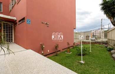 Imagem: O apartamento possui 3 Dormitórios, 1 Banheiro, 1 Vaga na garagem