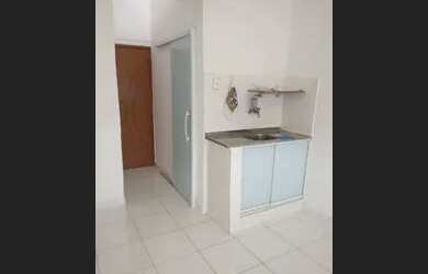 Imagem 3: Aluga-se. 1 Banheiroe1 Dormitório