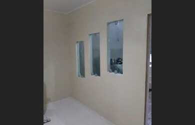 Imagem: A casa possui 2 Dormitórios, 1 Banheiro e está localizado