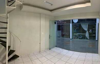 Imagem: O depósito possui 24m² de Área e está localizado em Sion