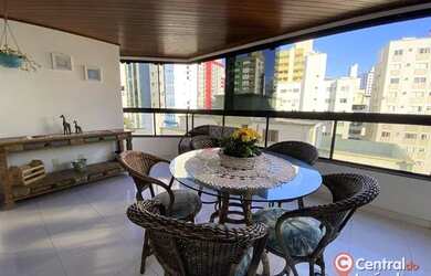 Imagem: O apartamento possui 3 Dormitórios, 1 Banheiro, 1 Vaga na garagem