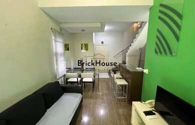 Imagem: O apartamento possui 1 Dormitório, 1 Banheiro, 1 Vaga na garagem