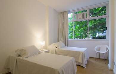 Imagem 3: LEBLON RJ QUADRA DA PRAIA 140M2 DE FRENTE - PORTARIA 24 HORAS