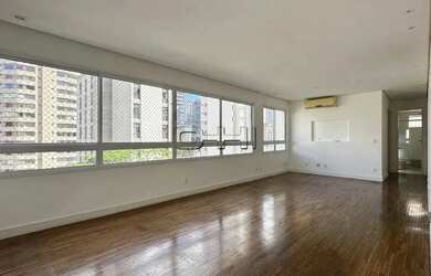 Imagem: O apartamento possui 2 Dormitórios, 2 Banheiros, 2 Vagas na