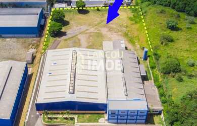 Imagem: O depósito possui 3.858m² de Área e está localizado em