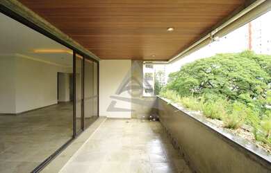 Imagem: O apartamento possui 4 Dormitórios, 3 Banheiros, 3 Vagas na