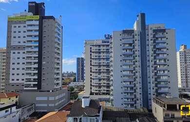 Imagem: O apartamento possui 3 Dormitórios, 1 Banheiro, 1 Vaga na garagem