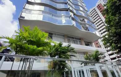 Imagem: O apartamento possui 3 Dormitórios, 5 Banheiros, 3 Vagas na