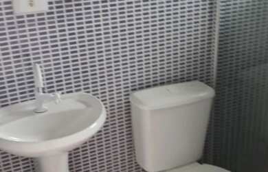 Imagem 7: Quarto com banheiro privativo para mulheres