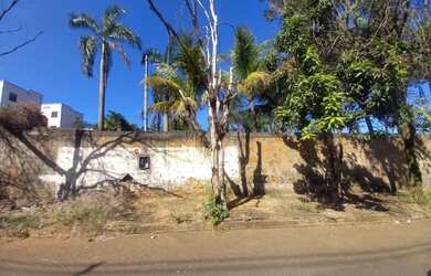 Imagem: O terreno possui 1.600m² de Área e está localizado em Chácaras