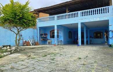 Imagem: A casa possui 2 Dormitórios, 3 Banheiros e 130m² de Área