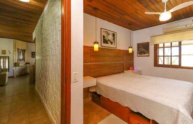 Imagem 7: Casa em Hípica. Piscina, Churrasqueira, VarandaeGuarda roupa